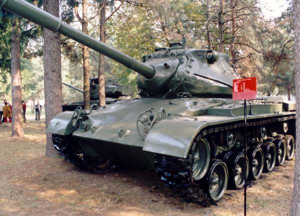 20_m47_bel.jpg (27477 byte)