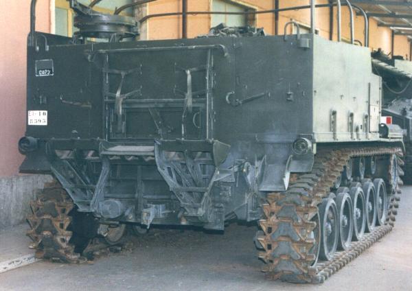 3_m44_cecchignola.jpg (40857 byte)