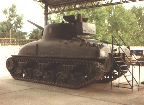 4_m4a1_lecce.jpg (41716 byte)