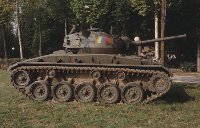 m24_ariete.jpg (60217 byte)