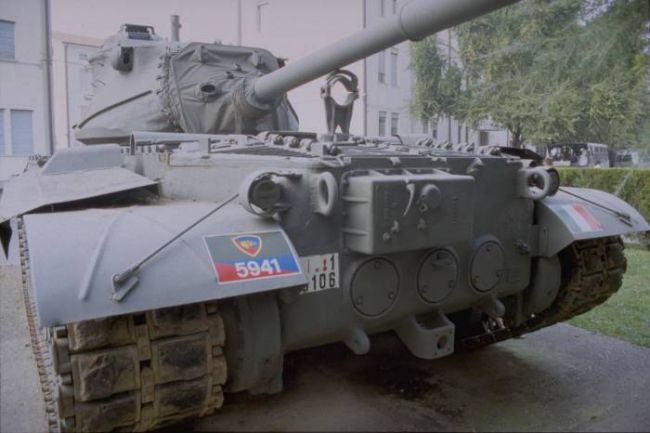 m47_ariete04.jpg (41221 byte)